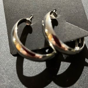 Hing Silver hoop earrings